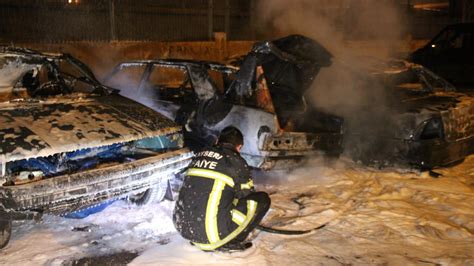 Kayseri'de park halindeki 3 araç yandı - Son Dakika Haberleri